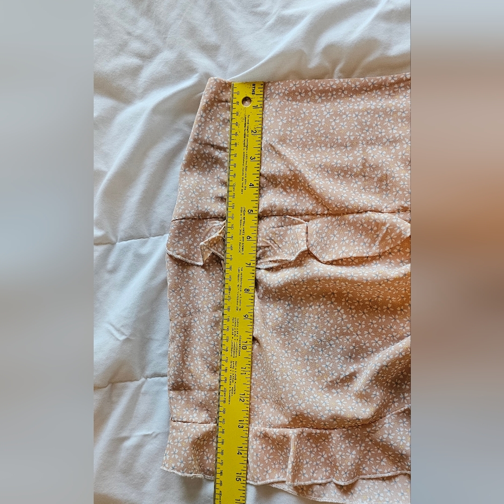 ⭐ 3 for $18 ⭐ Shein Peach Mini Skirt size Small - Picture 8 of 8